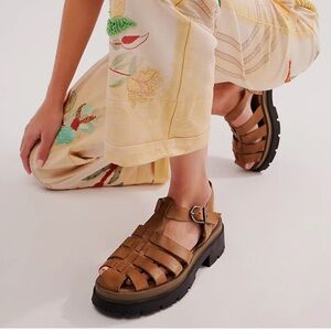 🎣🌞Free People Delaney Platform Fisherman Sandals